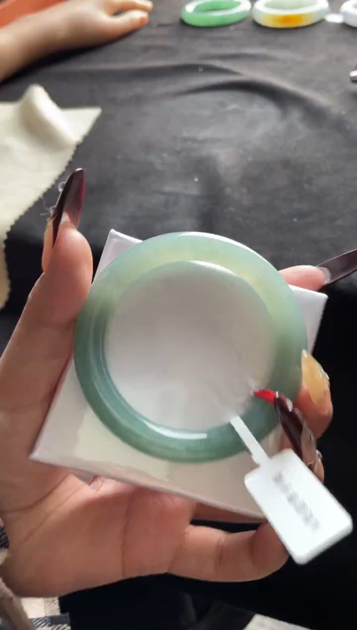 未镶嵌手镯翡翠三天鉴赏期