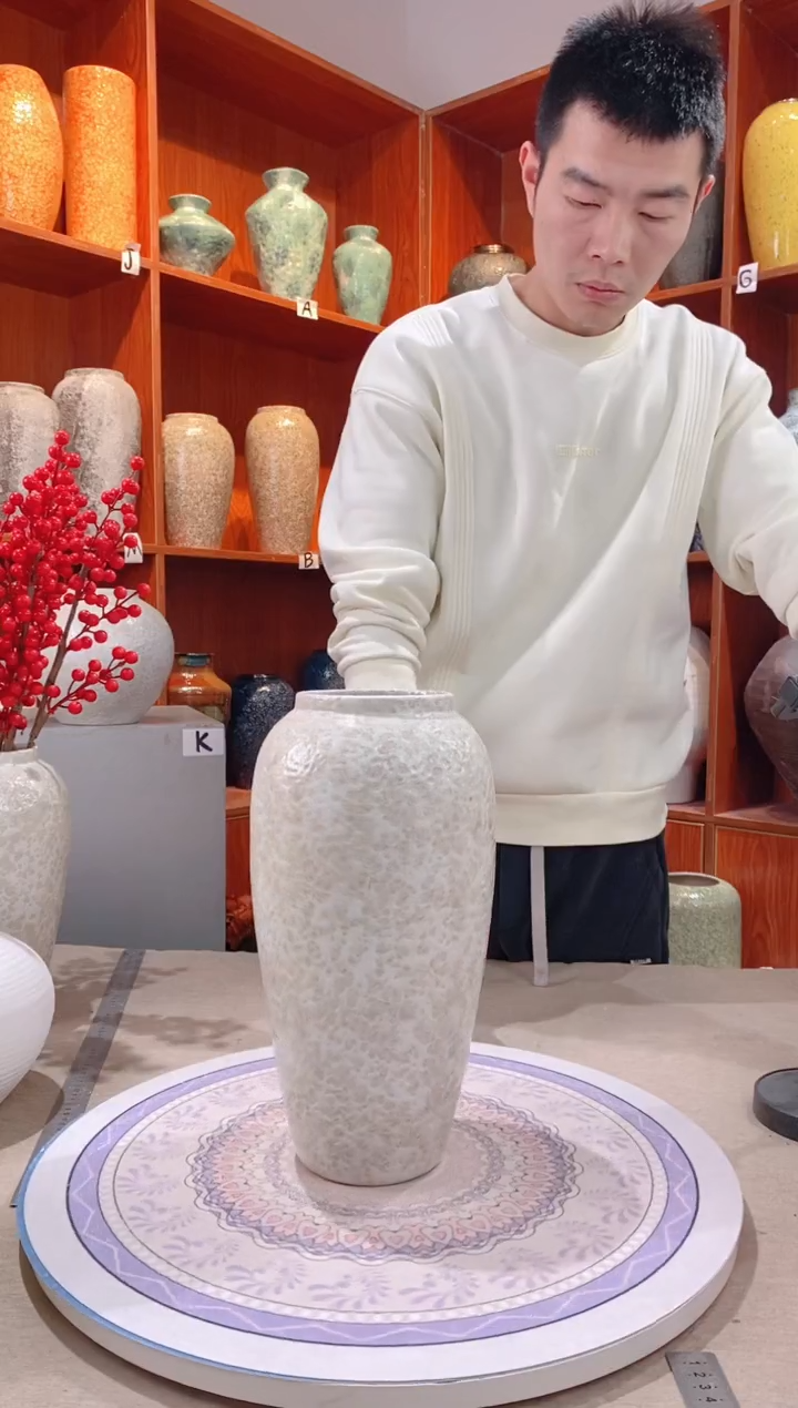 【闪购商品】瓶茶白 大号 陶瓷花瓶 无花