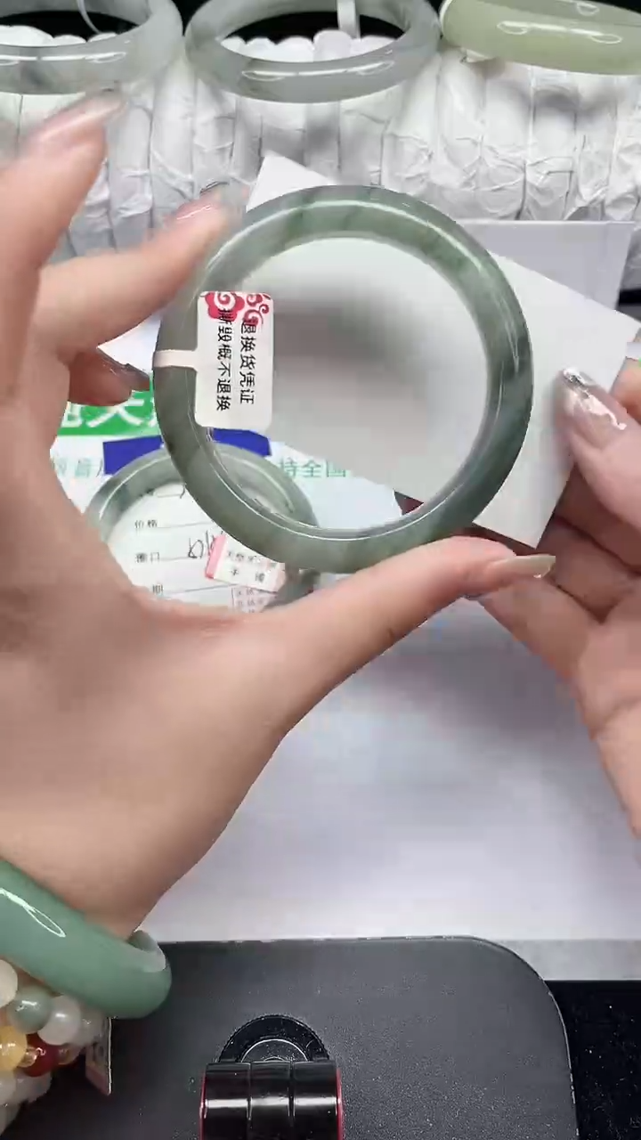 未镶嵌手镯石英质玉285-57/58