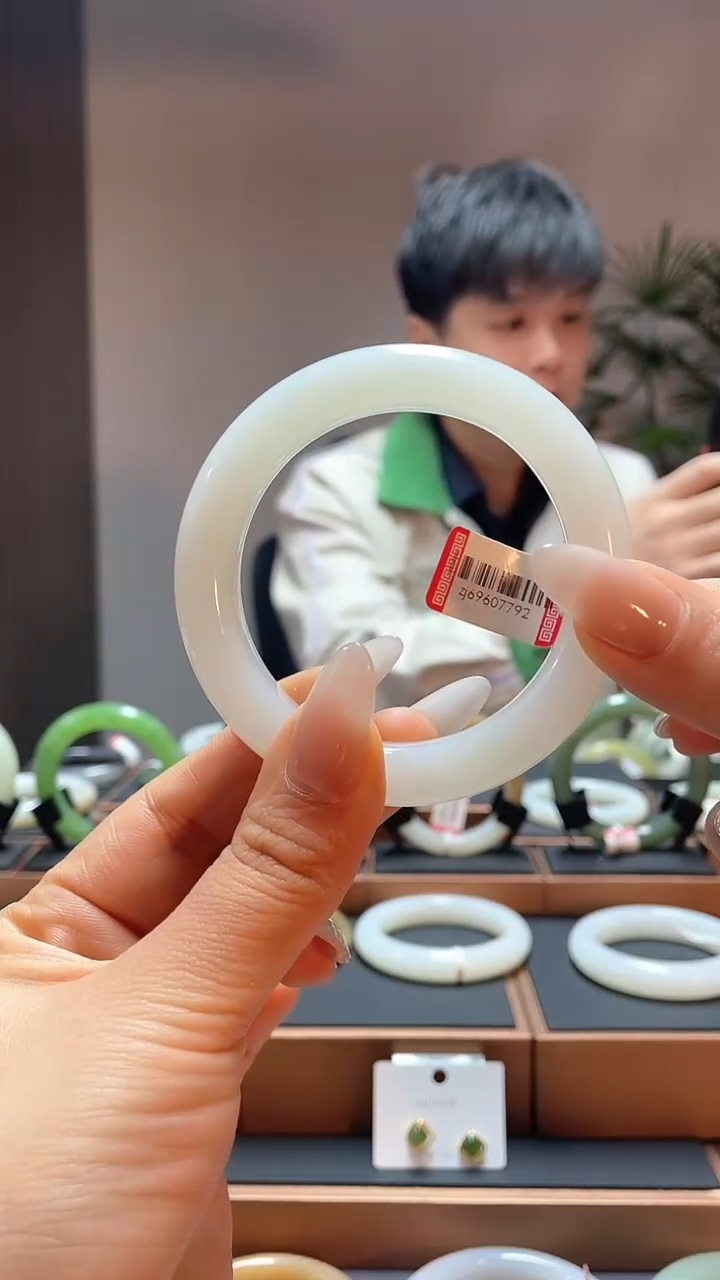 【闪购商品】和田玉手镯未镶嵌57白玉69607792