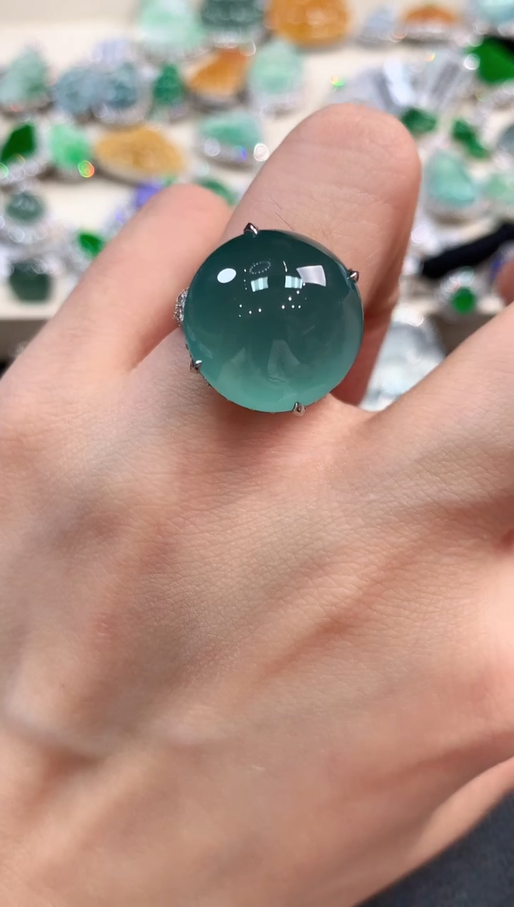 【闪购商品】翡翠戒指18K金镶嵌m44       