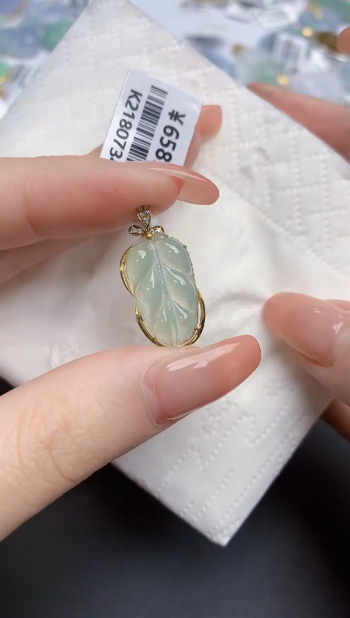 【闪购商品】翡翠颈饰18K金镶嵌天然缅甸翡翠A货