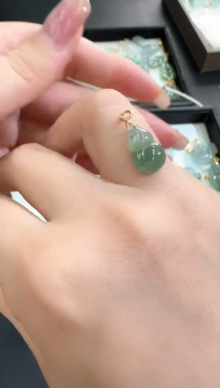 【闪购商品】翡翠颈饰18K金镶嵌250211189