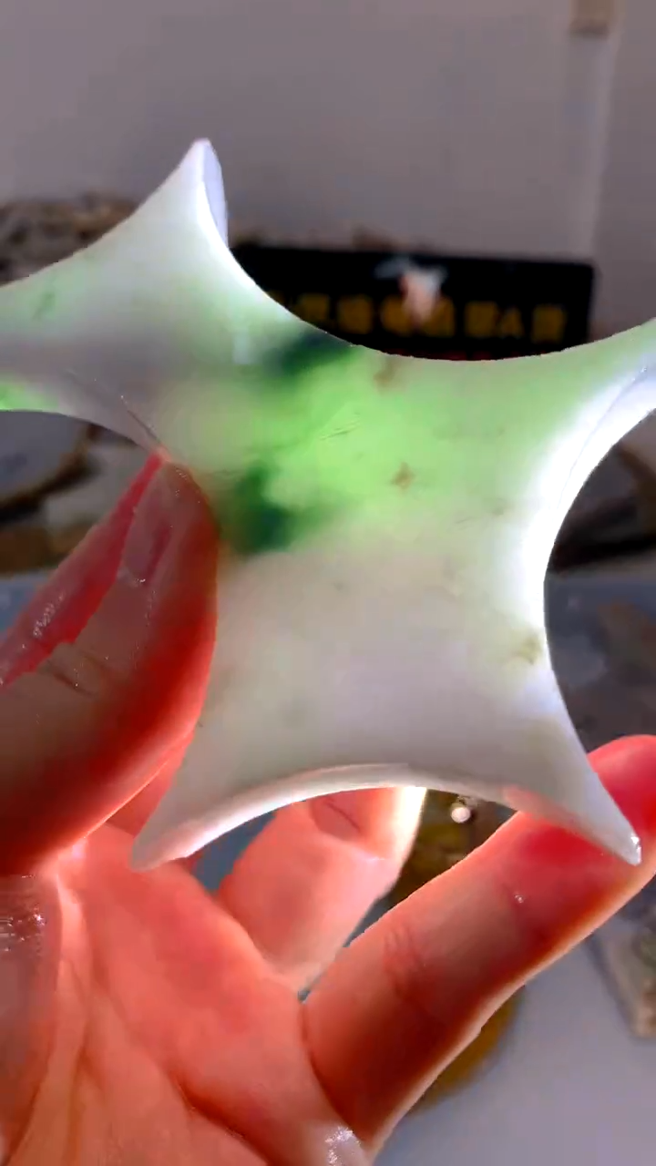 翡翠未镶嵌颈饰缅甸A货翡翠582