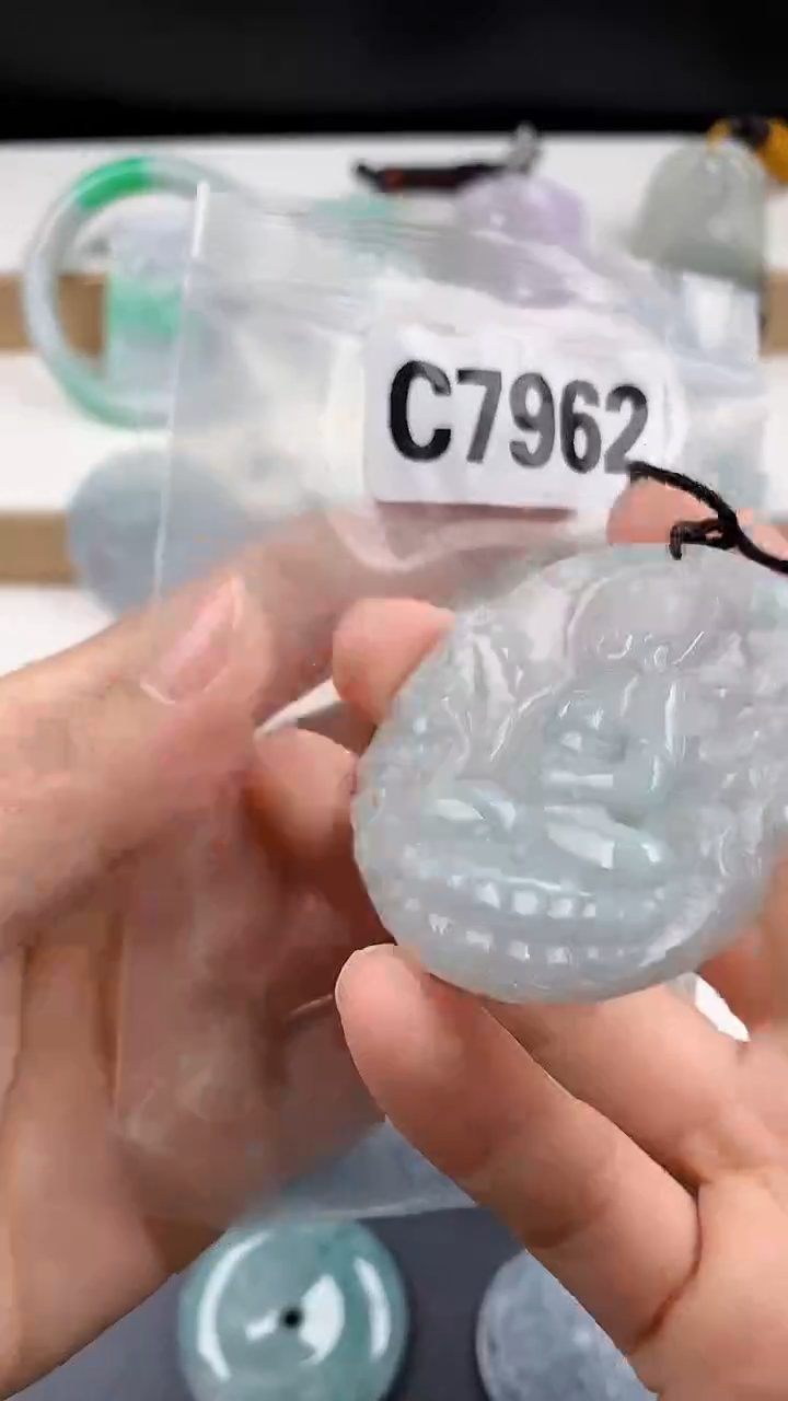 颈饰未镶嵌翡翠天然翡翠吊坠挂件