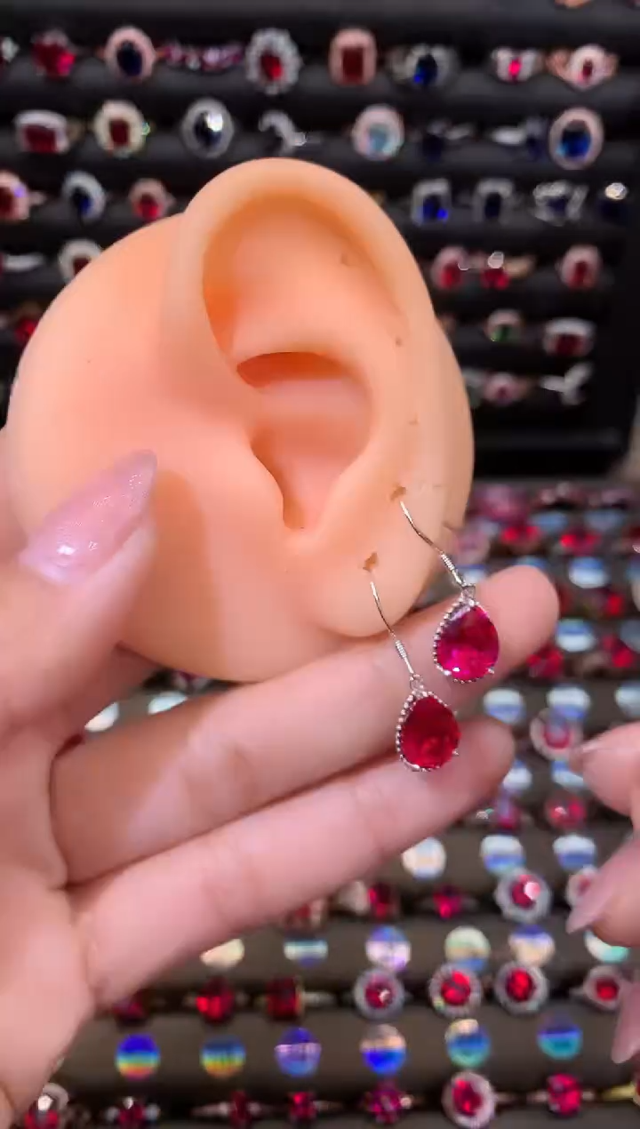 【闪购商品】红宝石耳饰银S925镶嵌白