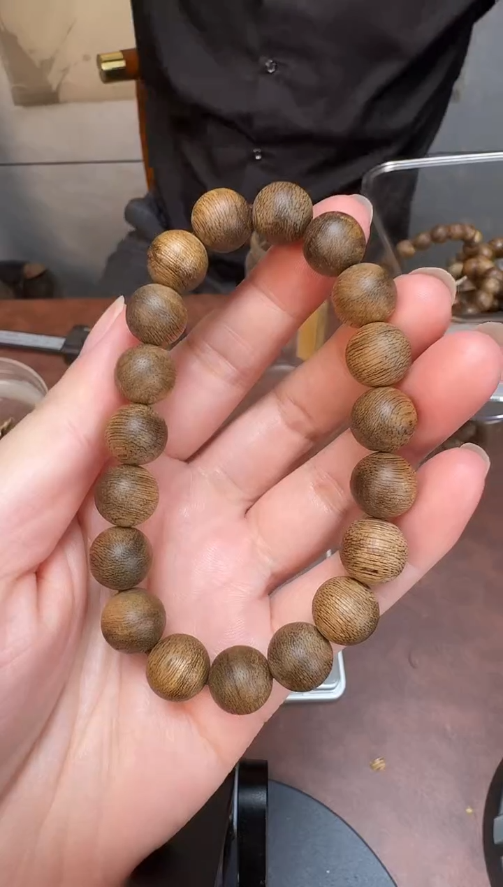 沉香手串野产区文莱黑油软丝单圈1.1的10克+