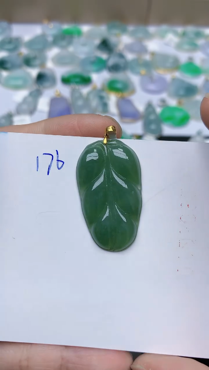 【闪购商品】翡翠颈饰18K金镶嵌天然翡翠A货    