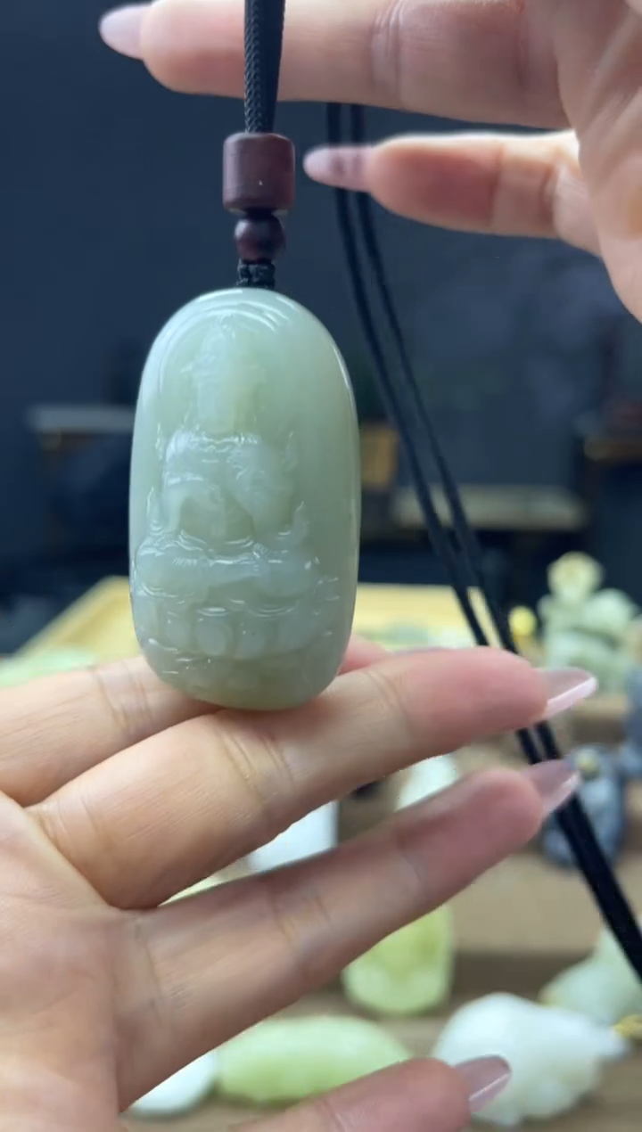颈饰未镶嵌和田玉1