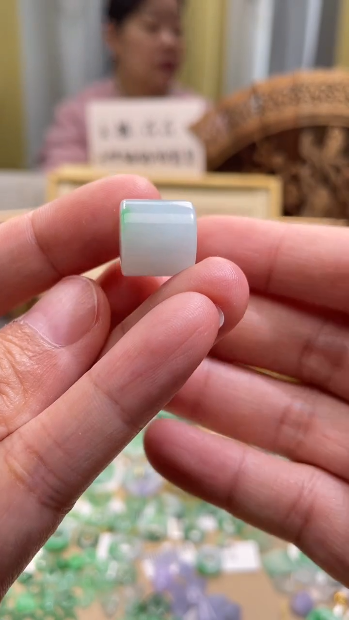 颈饰未镶嵌翡翠路路通