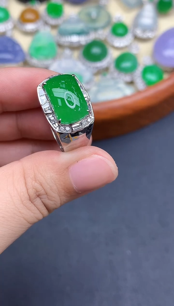 18K金镶嵌戒指翡翠691-中国好珍宝