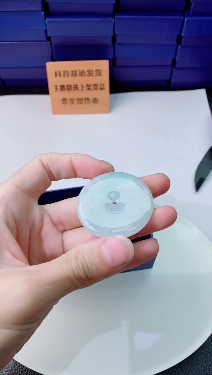 翡翠未镶嵌颈饰1111111111