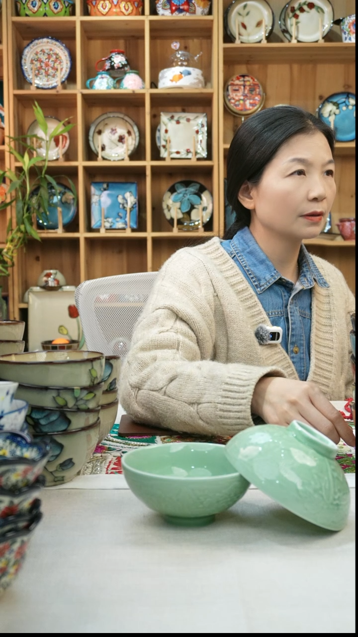 瓷片红*小可陶瓷高温四只米饭碗