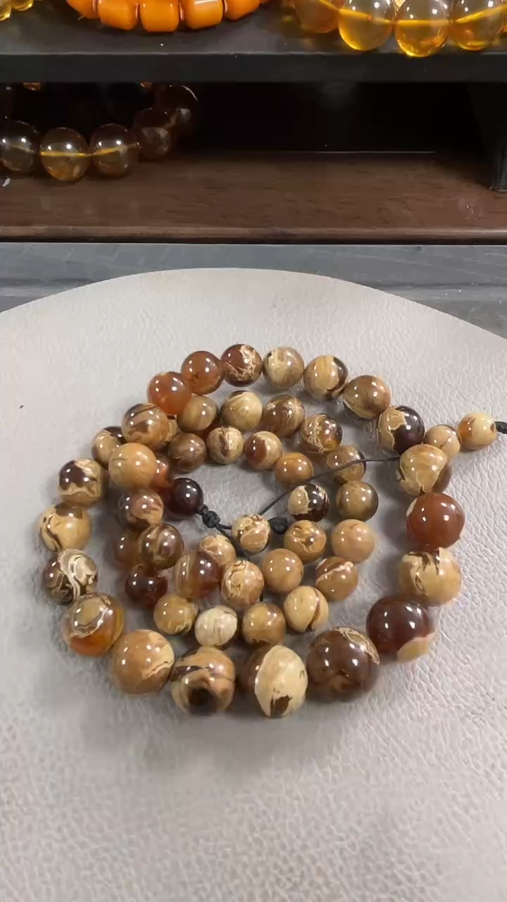 【闪购商品】琥珀裸石未镶嵌收藏级溶洞根珀塔链