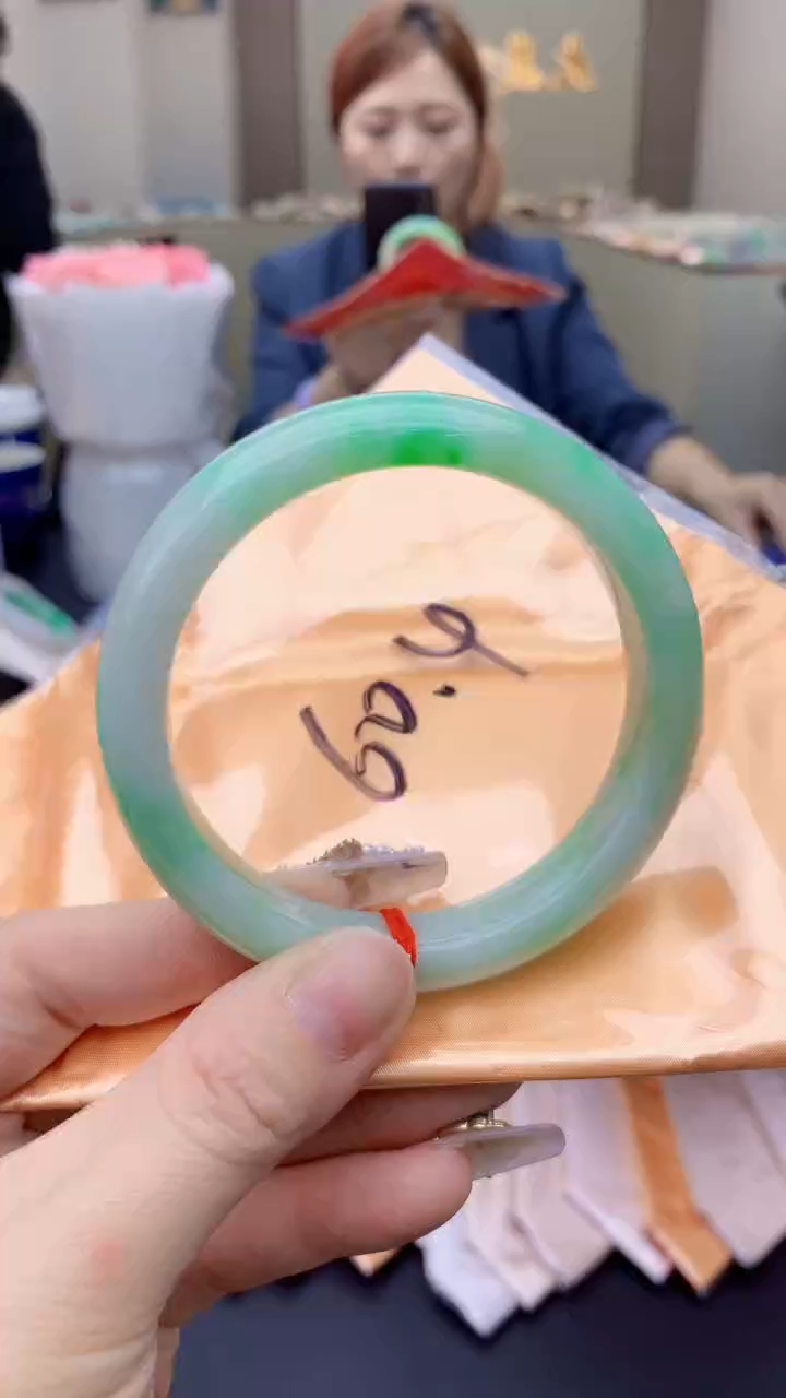 【闪购商品】翡翠手镯未镶嵌0800571834