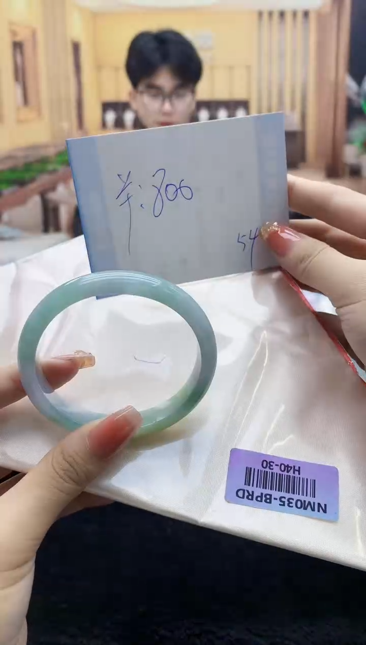 【闪购商品】翡翠手镯未镶嵌    H40-30