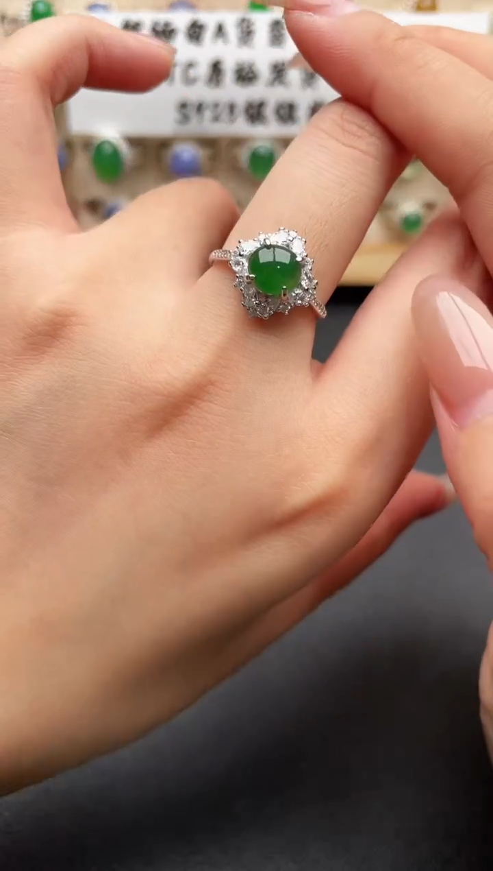 银S925镶嵌戒指翡翠一物一证一礼盒