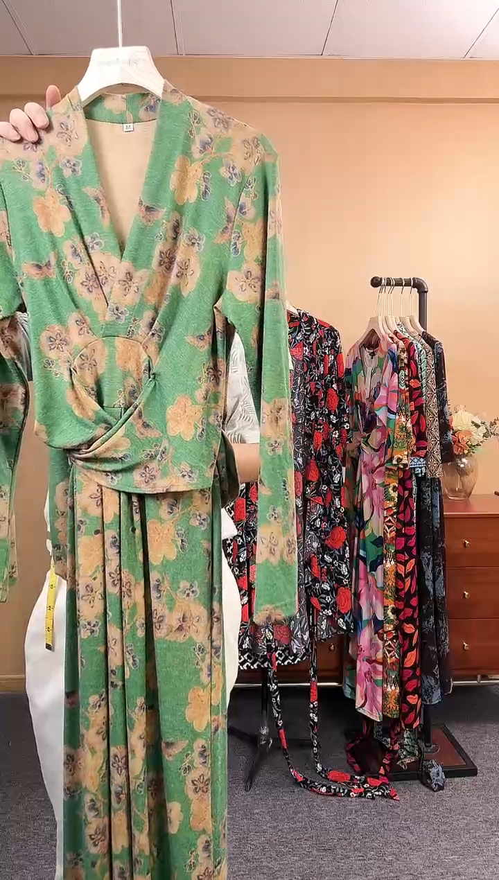 套头款绿色套头凯特连衣裙