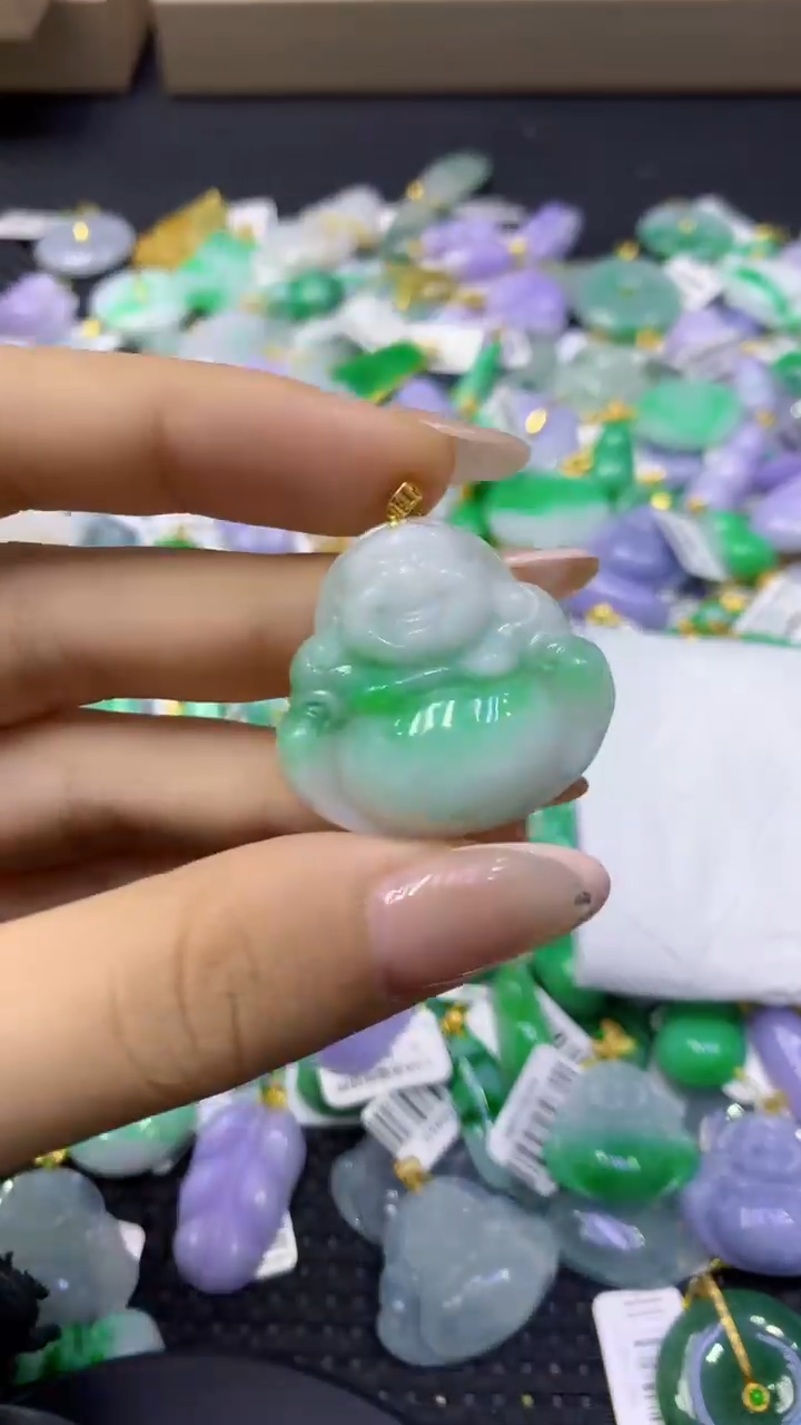 颈饰18K金镶嵌翡翠天然缅甸翡翠A货