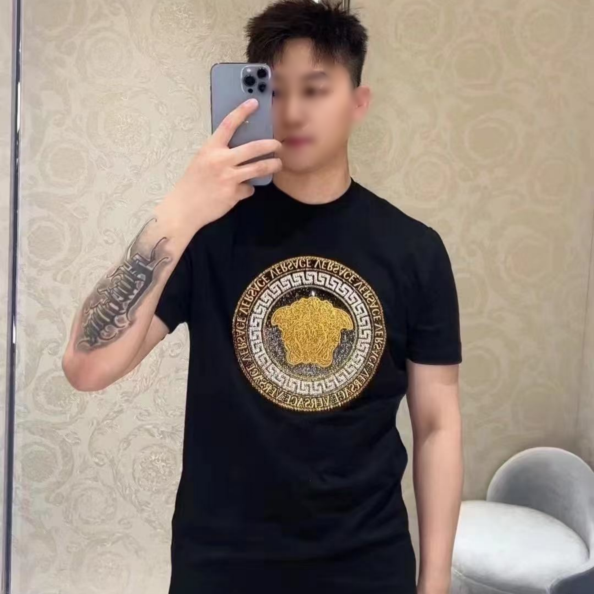未使用 VERSACE/范思哲 男士新款黑色时尚休闲圆领烫钻T恤