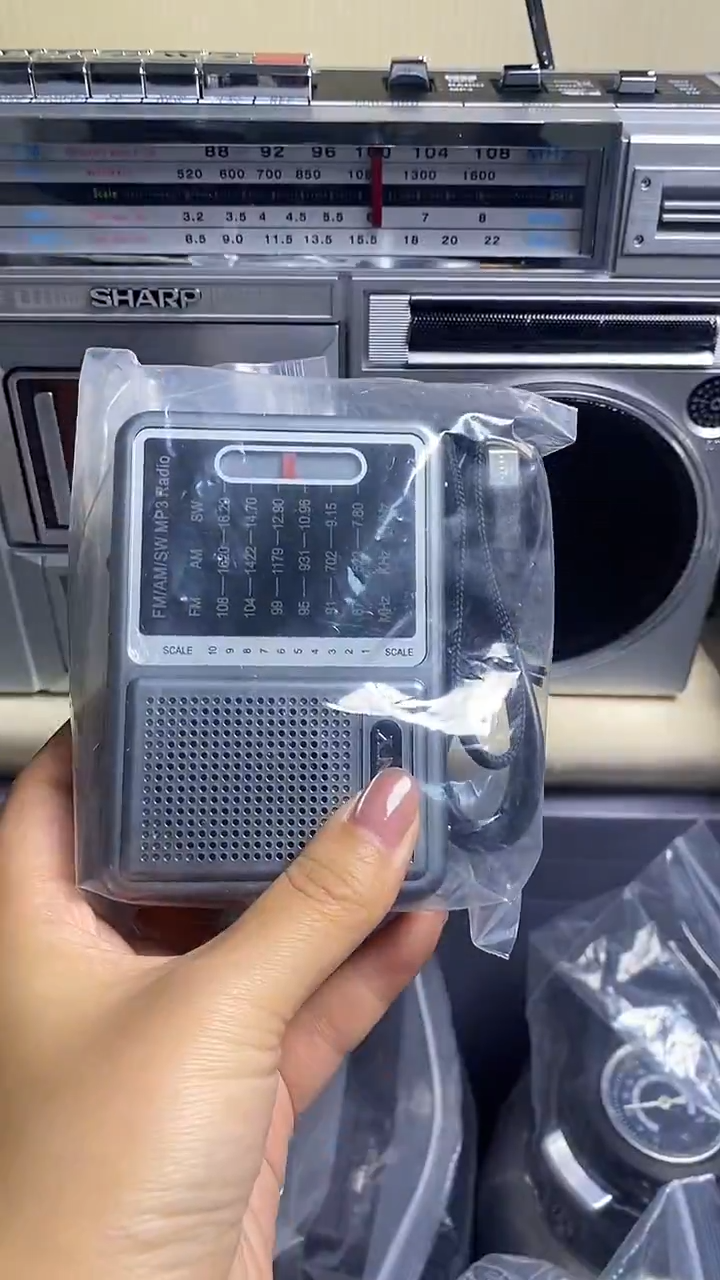 厚**物口袋迷你收音机