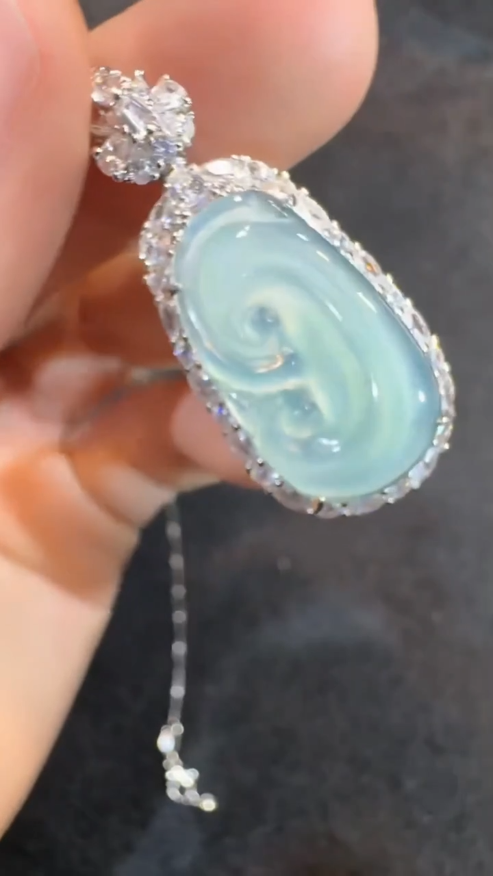 【闪购商品】翡翠吊坠(不含链)未镶嵌多样性发货其一不含链