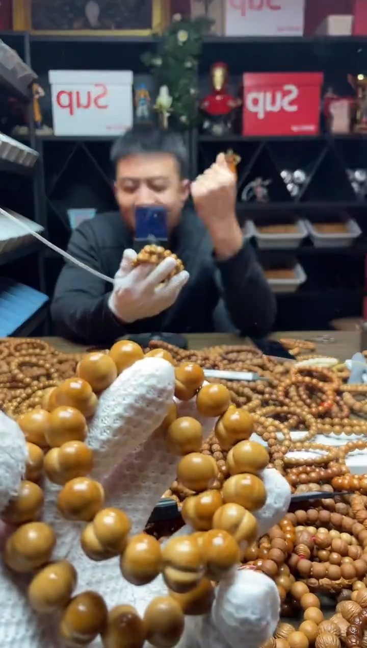 手串猴头核桃010 屁桃 猴头手串 微微瑕 包玩红 包毕业性价比