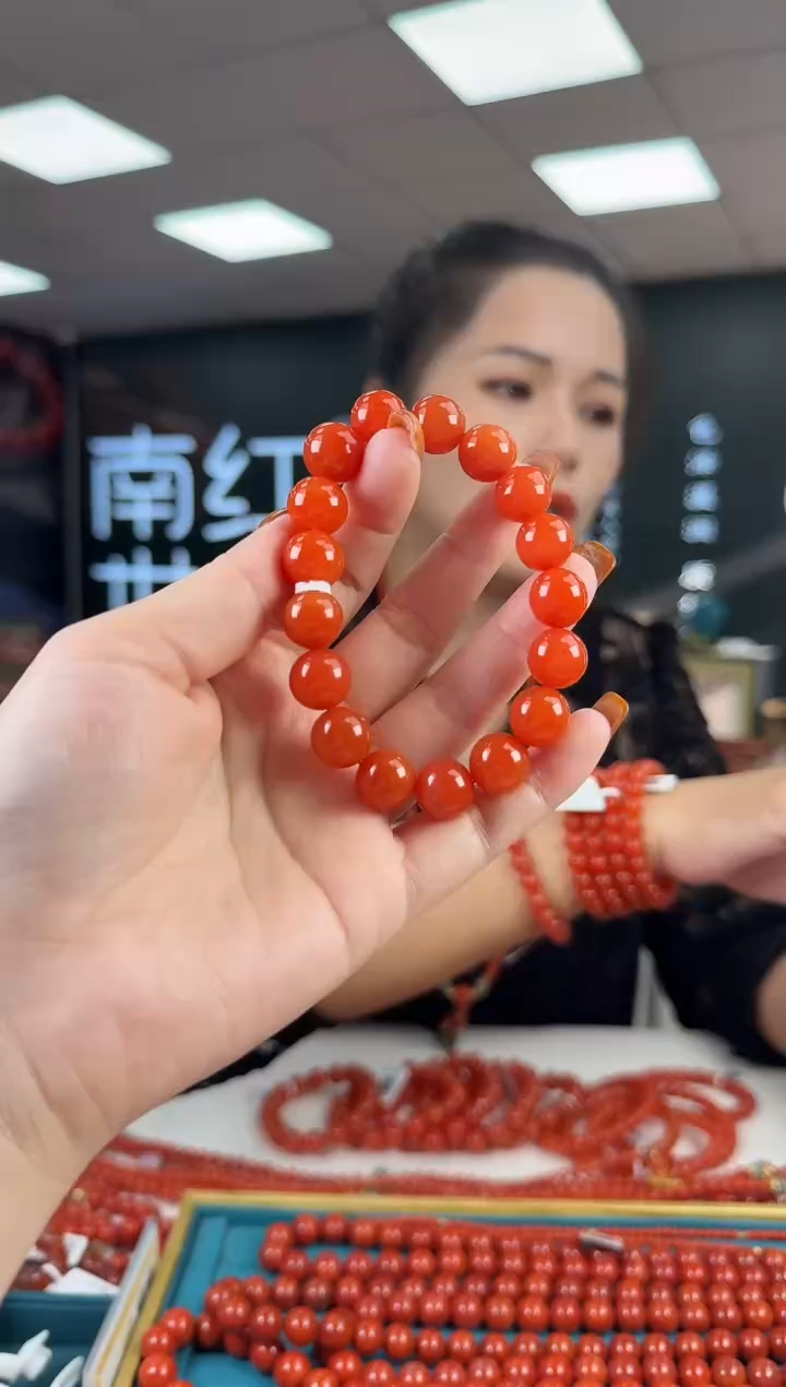 未镶嵌珠串南红玛瑙多样发其一/12/HS2298002750