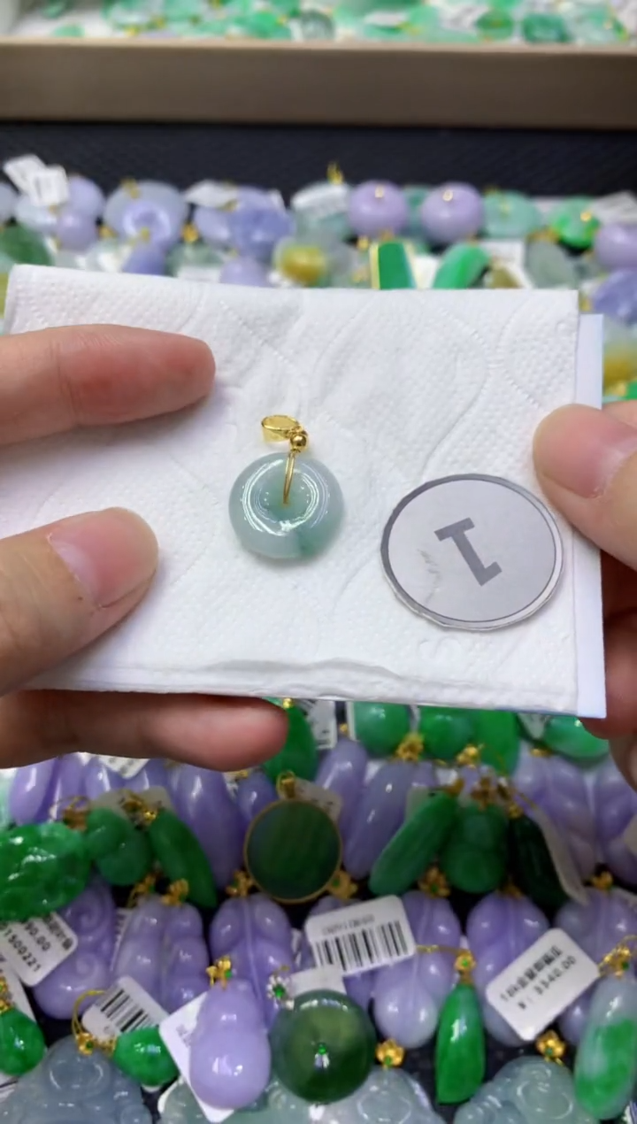 颈饰未镶嵌翡翠天然缅甸翡翠A货