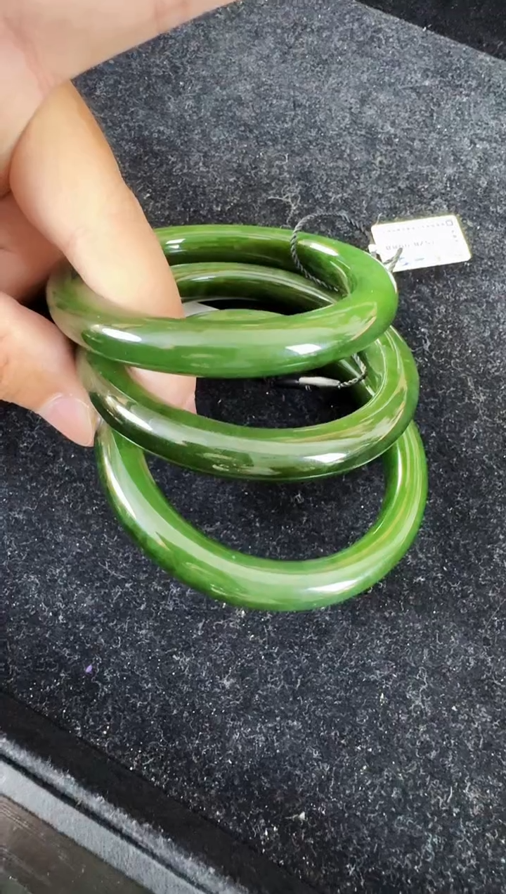 和田玉（碧玉）手镯未镶嵌约57+MM多样性发一