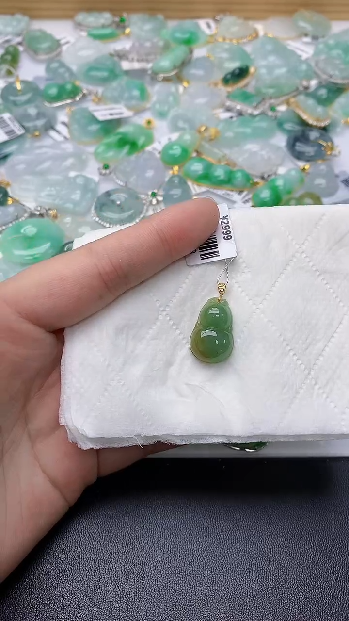 颈饰18K金镶嵌翡翠天然缅甸A货百元以上9元证书费自理