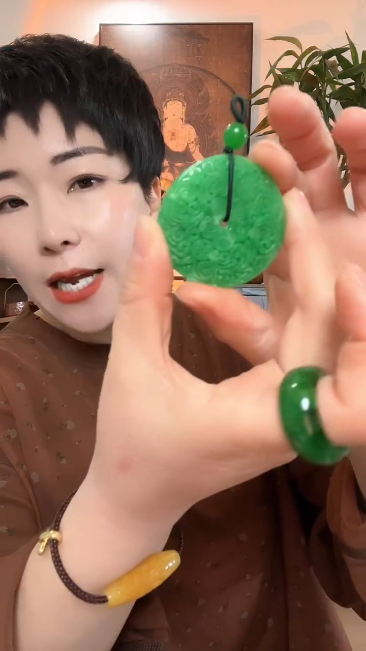 吊坠(赠链)未镶嵌翡翠965