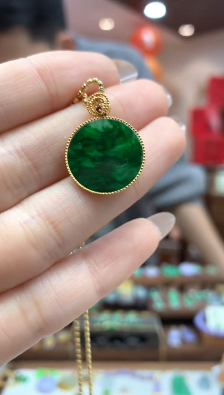【闪购商品】翡翠吊坠(不含链)18K金镶嵌圆牌