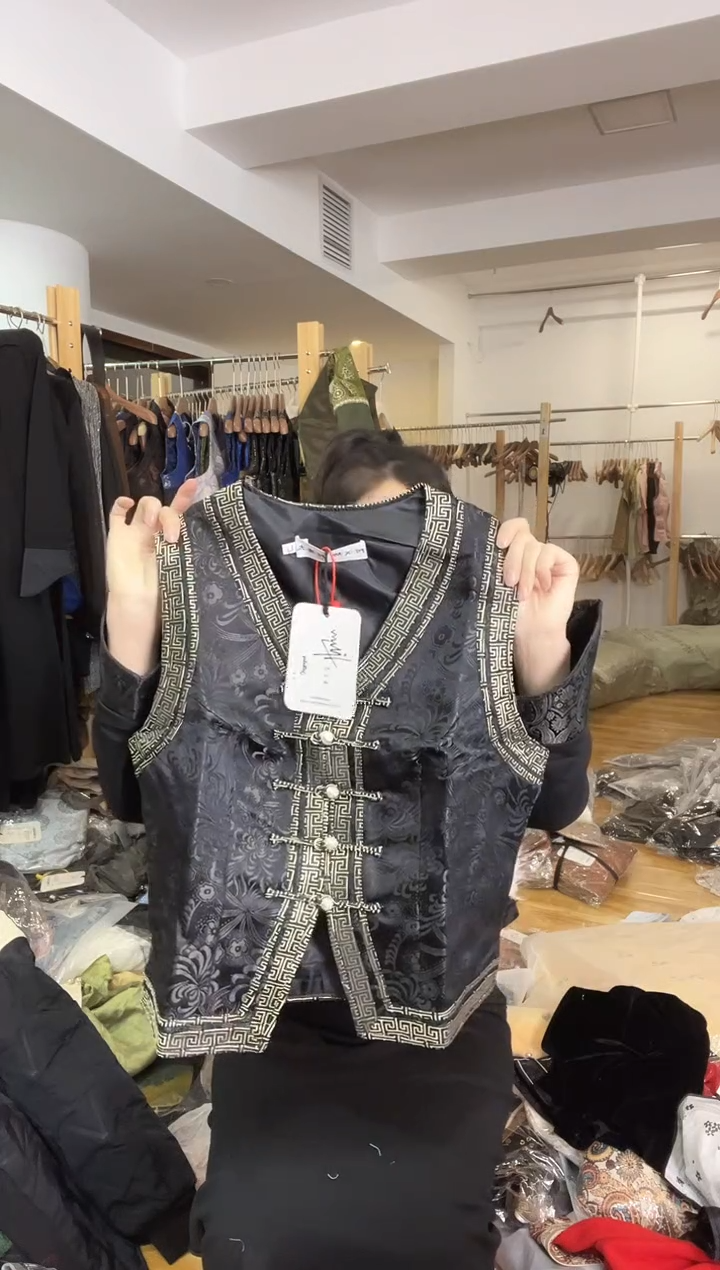 L码        105-115斤  马甲