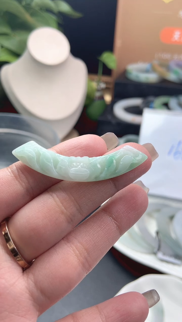【闪购商品】定制翡翠未镶嵌玉璜-编绳