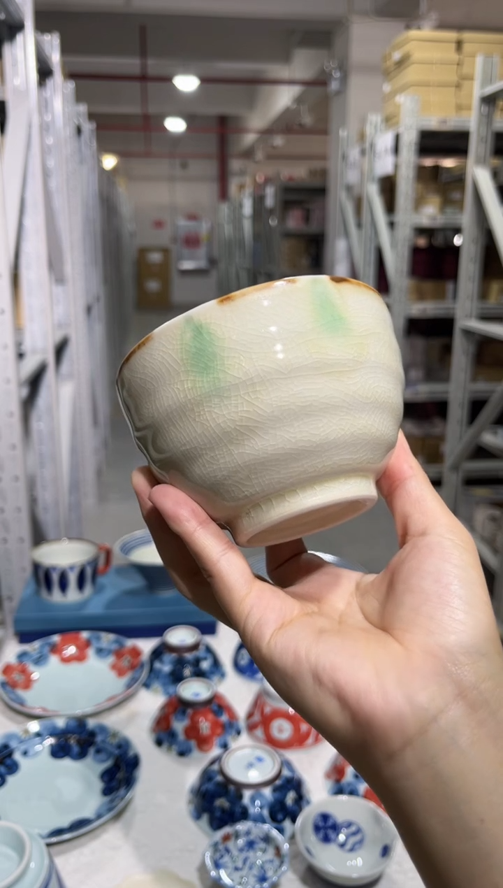 瓷片新品福利 渕錆点紋饭碗10.5厘米