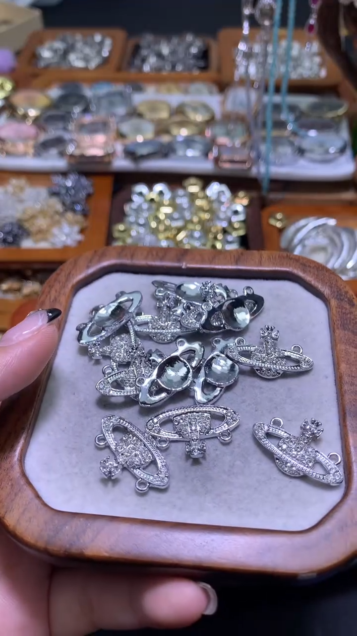 锆石合金土星提溜5元3个 