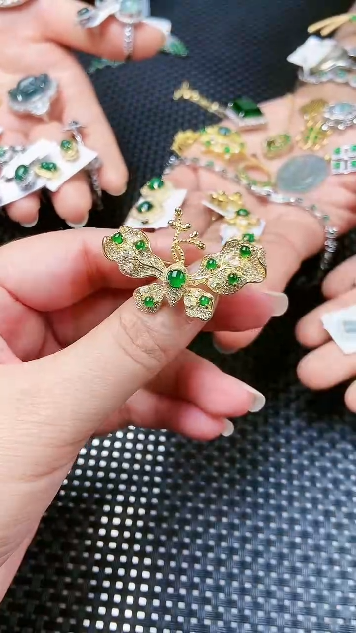 【闪购商品】翡翠吊坠(不含链)未镶嵌1111111111