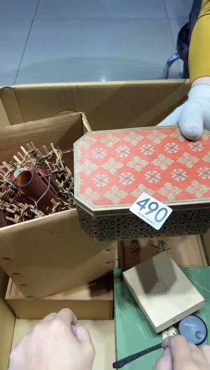 巴***佳490茶摆件         