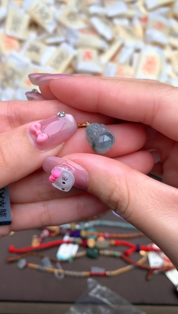 【闪购商品】翡翠颈饰18K金镶嵌 — 