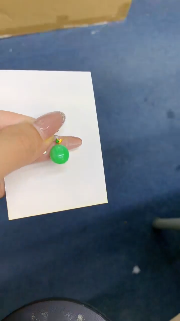 颈饰18K金镶嵌翡翠1