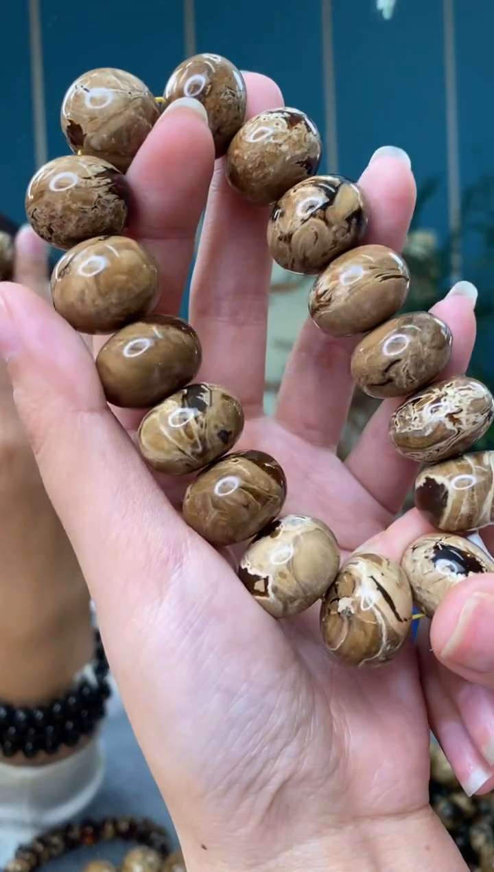 【闪购商品】琥珀裸石未镶嵌1/13多样性发其一85