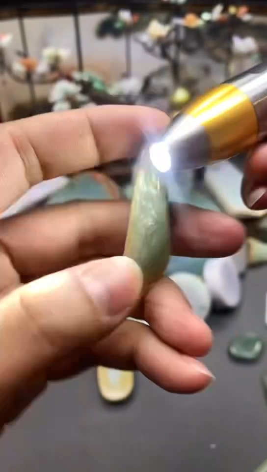 【闪购商品】翡翠耳饰未镶嵌天然翡翠A货