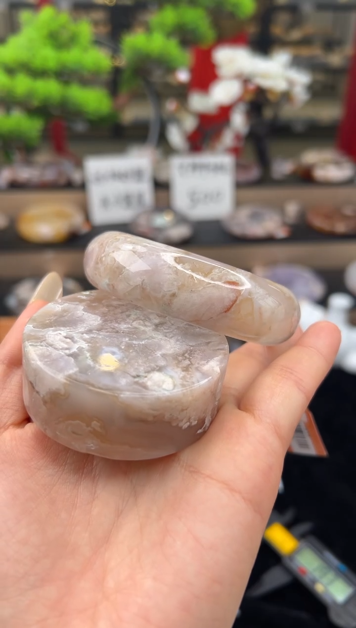 【闪购商品】石英质玉手镯未镶嵌59圈口（赠送镯心）63291