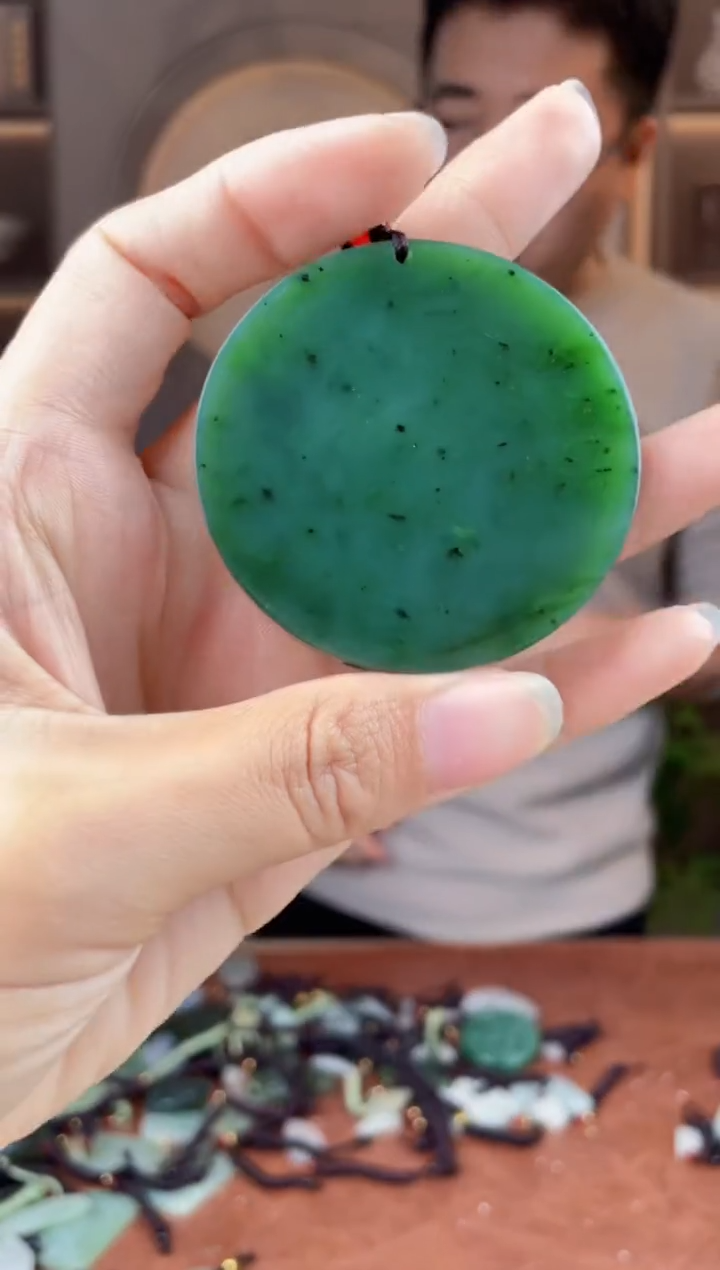 未镶嵌和田玉挂件拍一发一，多样性发货