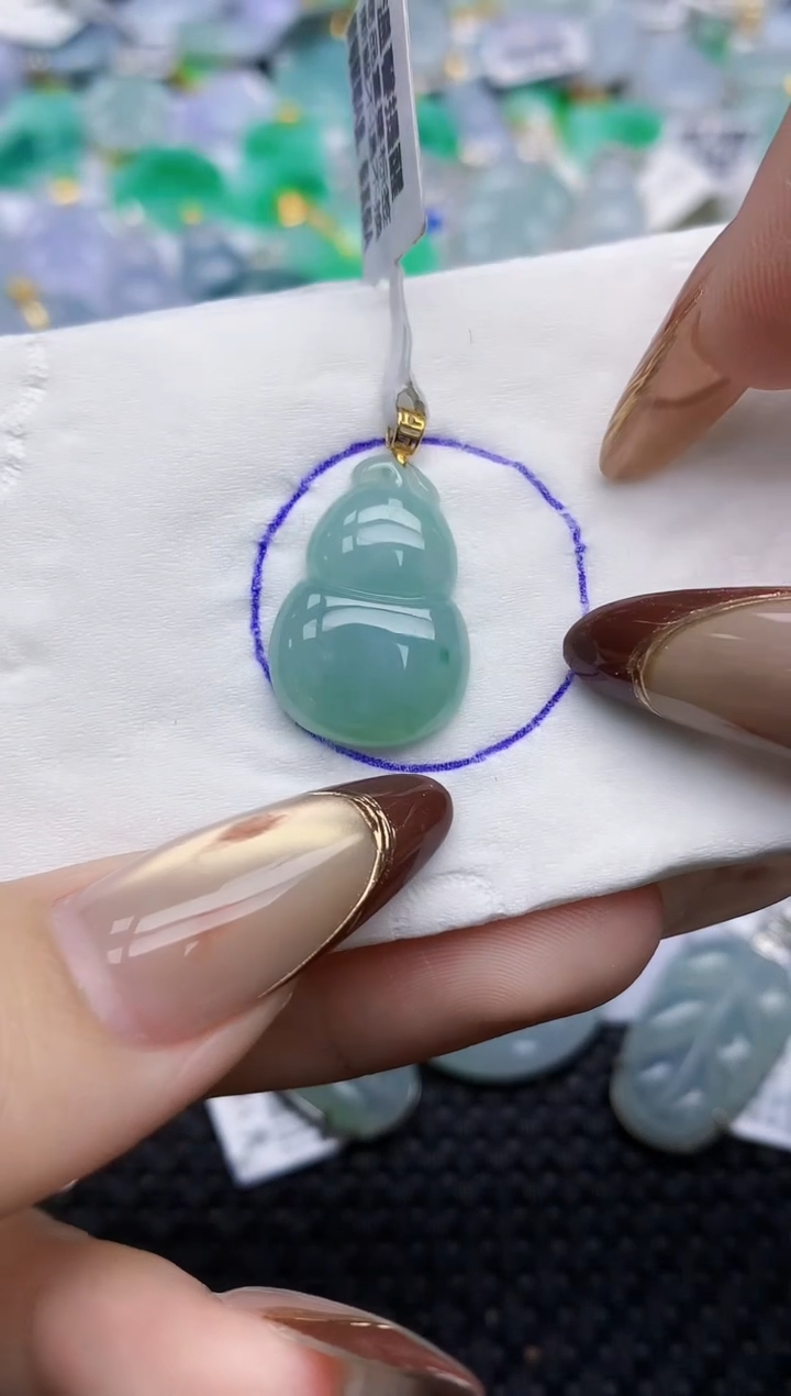 颈饰18K金镶嵌翡翠1   天然翡翠A货  百元以上9米证书费自理