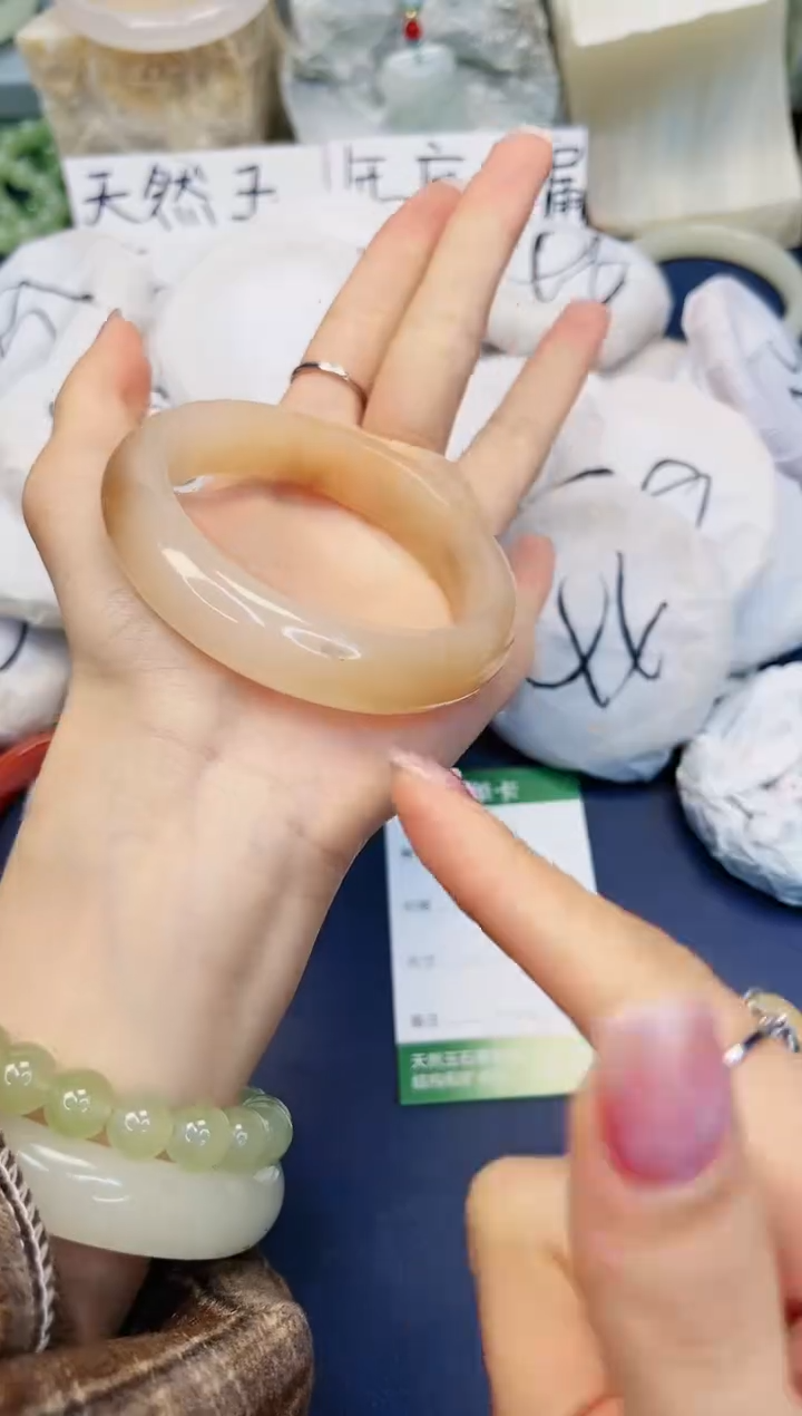 【闪购商品】石英质玉手镯未镶嵌297