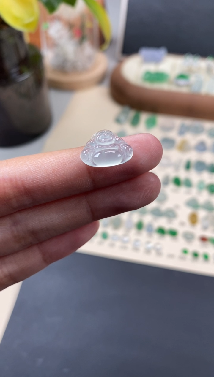 翡翠未镶嵌颈饰翡翠冰种佛公