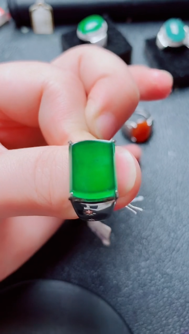 银S925镶嵌戒指翡翠翡翠