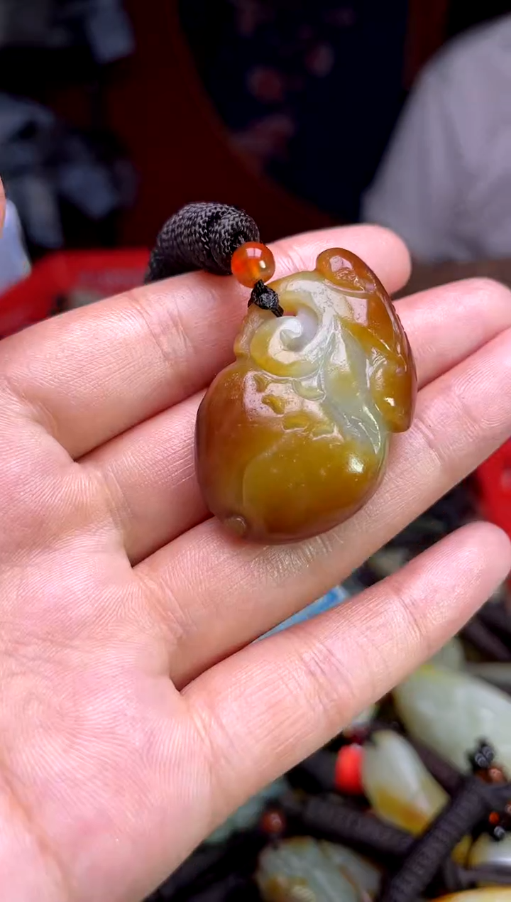 和田玉未镶嵌颈饰1